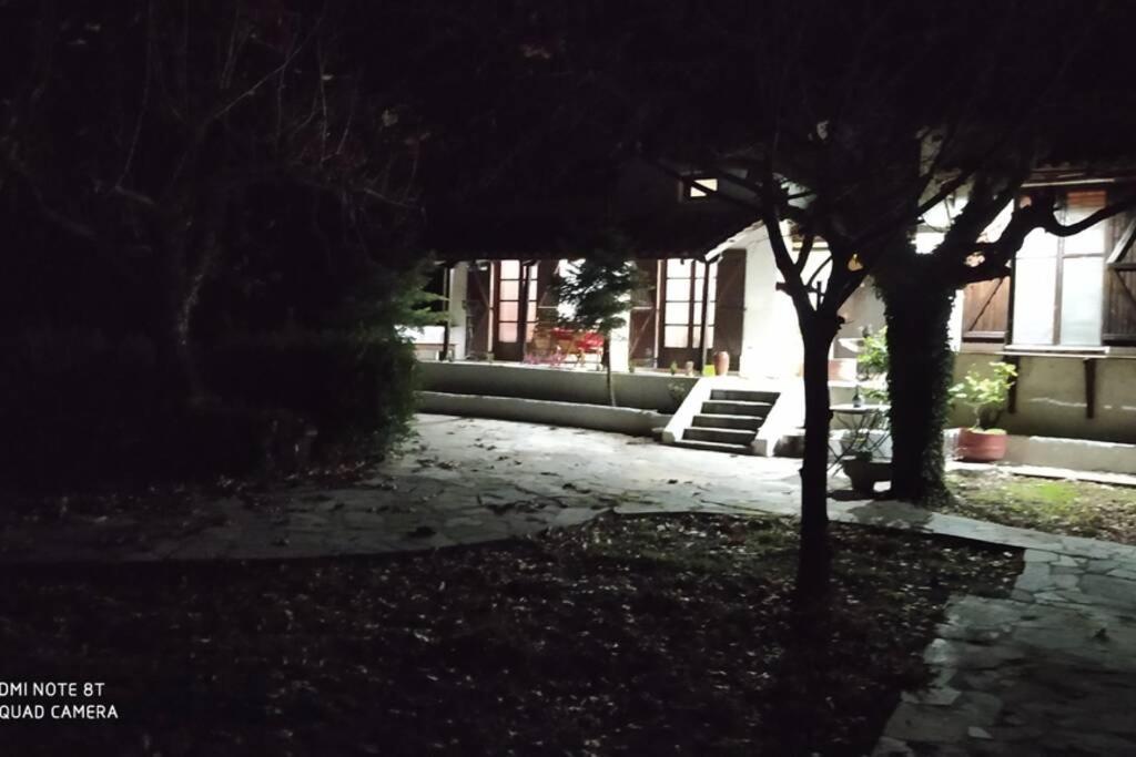 Loutsa Αρχοντικο Στουσ Προποδεσ Του Ορουσ Διρφυσ别墅 外观 照片